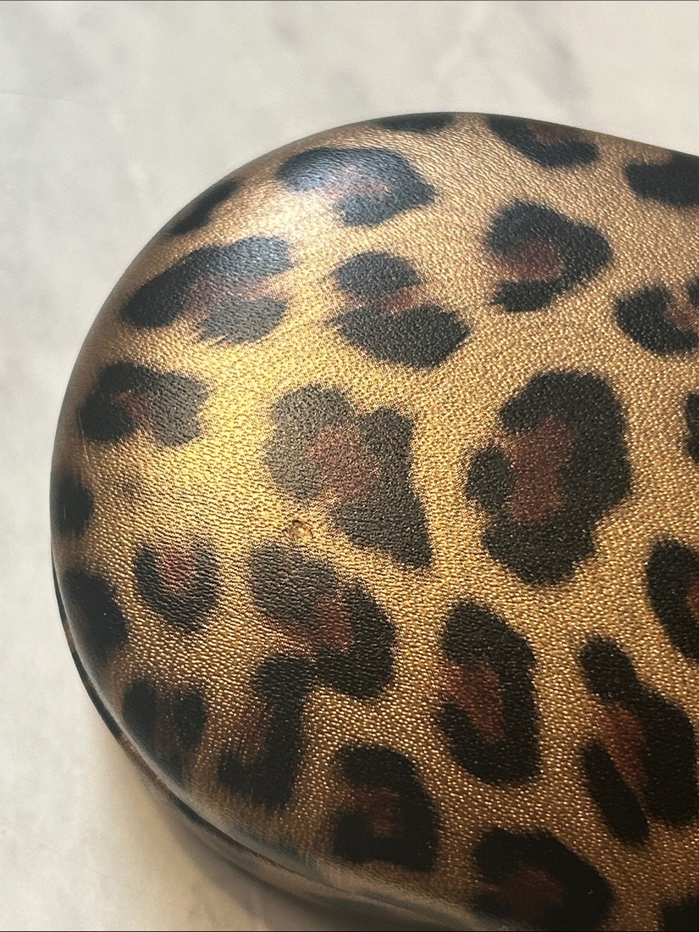 Guess Eyeglass Case Leopard Print - Picture 5 of 5